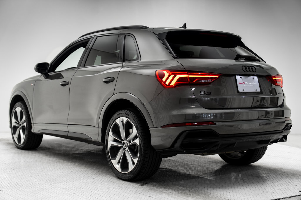 Used 2021 Audi Q3 2.0T Premium Plus w/ Premium Plus Package AWD/4WD image 3