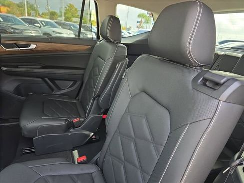 New 2026 Volkswagen Atlas SE image 13