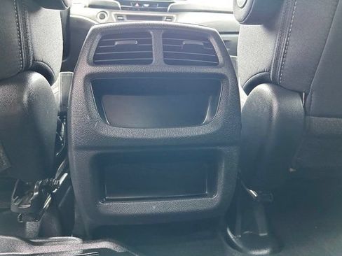 Used 2023 Honda Ridgeline Sport image 12