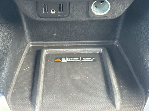 Used 2023 Chevrolet Traverse LT image 33