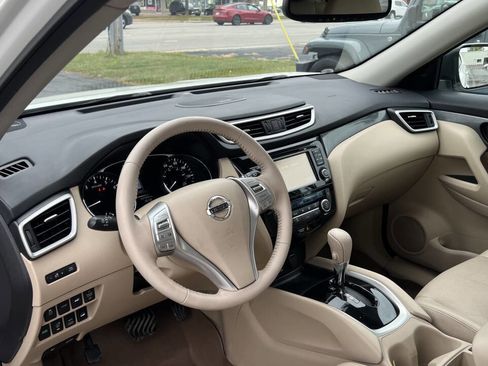 Used 2015 Nissan Rogue SL w/ SL Premium Package image 10
