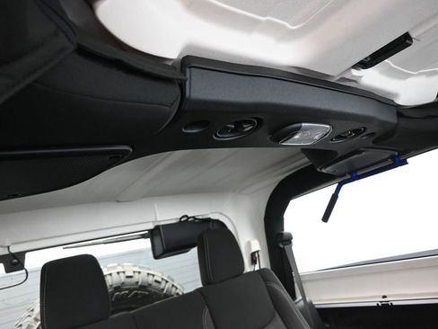 Used 2017 Jeep Wrangler Sahara w/ Connectivity Group image 24