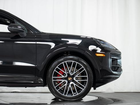 New 2026 Porsche Cayenne S AWD/4WD image 9