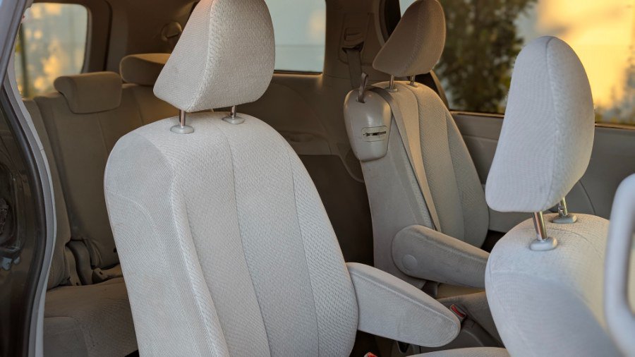 Used 2013 Toyota Sienna LE FWD image 27