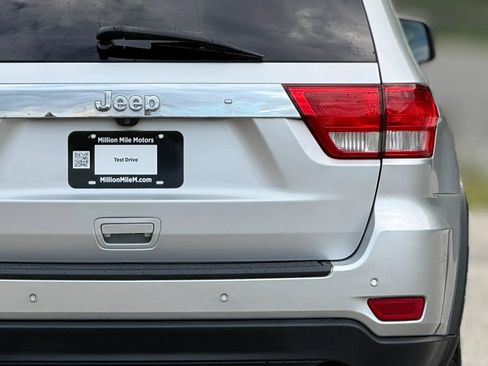 Used 2012 Jeep Grand Cherokee Laredo AWD/4WD image 14