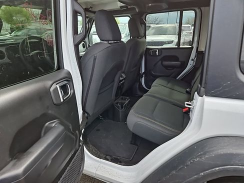 Used 2025 Jeep Wrangler Sport S image 9