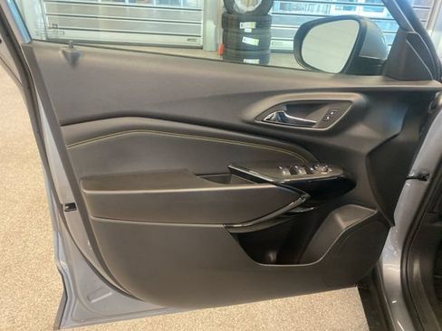 New 2026 Chevrolet Trax LT w/ LT Convenience Package FWD image 25