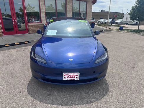 Used 2025 Tesla Model 3 Long Range AWD/4WD image 2