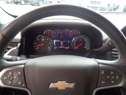 Used 2016 Chevrolet Tahoe LT w/ Luxury Package RWD image 33