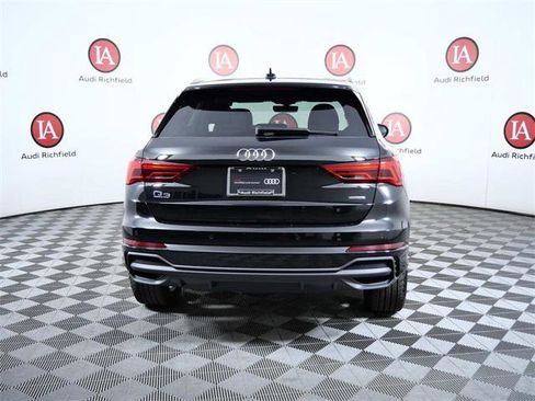 Used 2024 Audi Q3 2.0T Premium Plus image 7