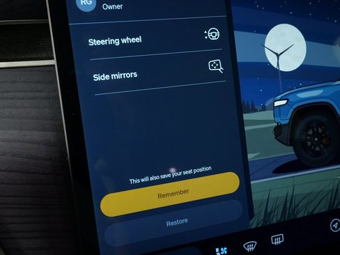 Used 2023 Rivian R1S Adventure image 51