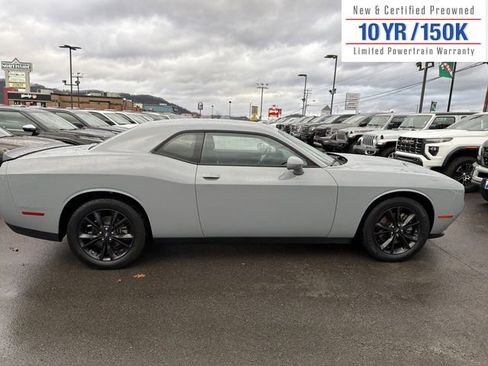 Used 2022 Dodge Challenger SXT w/ Blacktop Package image 5