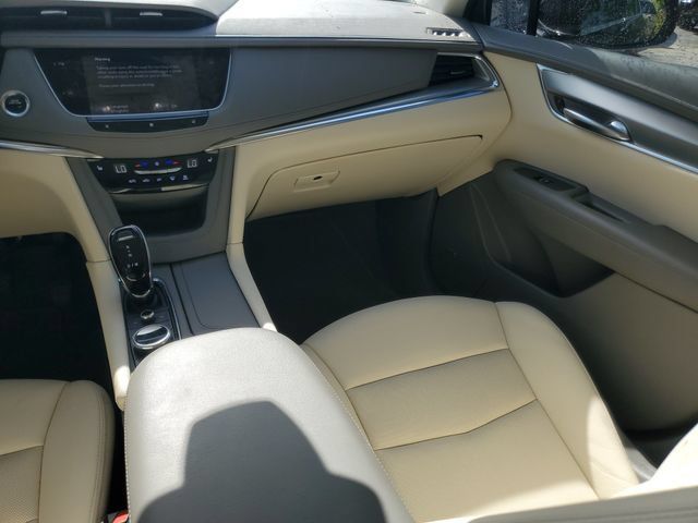Used 2021 Cadillac XT5 Premium Luxury w/ LPO, Floor Liner Package FWD image 16