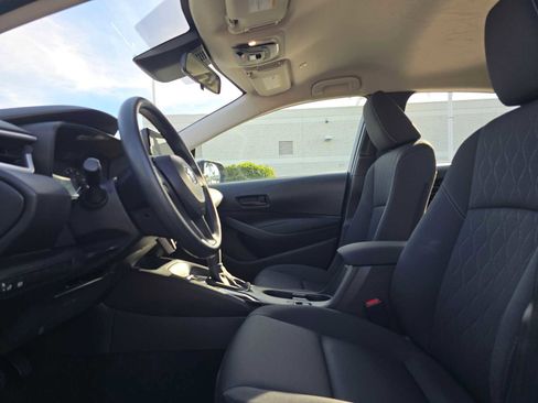 Certified 2025 Toyota Corolla LE image 22