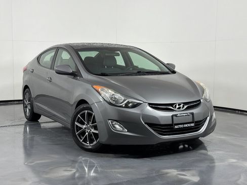 Used 2013 Hyundai Elantra GLS w/ Preferred Pkg FWD image 2