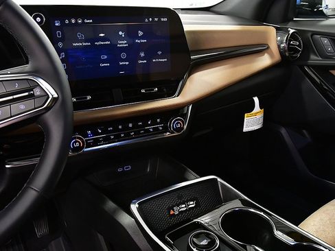 New 2026 Chevrolet Equinox ACTIV w/ Convenience Package III image 21