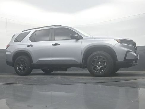 Used 2024 Honda Pilot TrailSport image 27