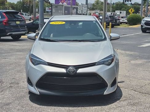 Used 2019 Toyota Corolla LE FWD image 2