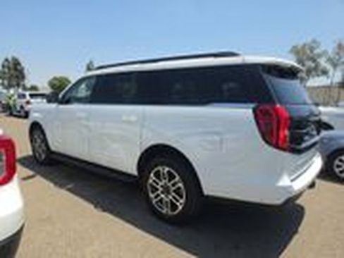 Used 2025 Ford Expedition Max Active AWD/4WD image 5