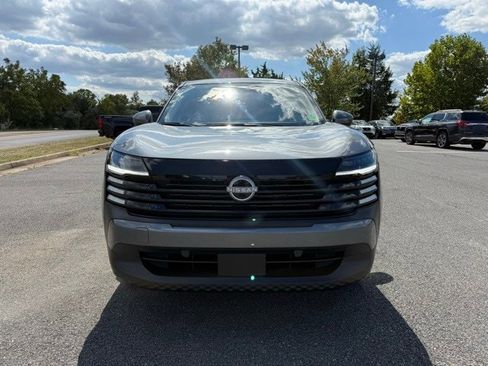 New 2025 Nissan Kicks SV image 3