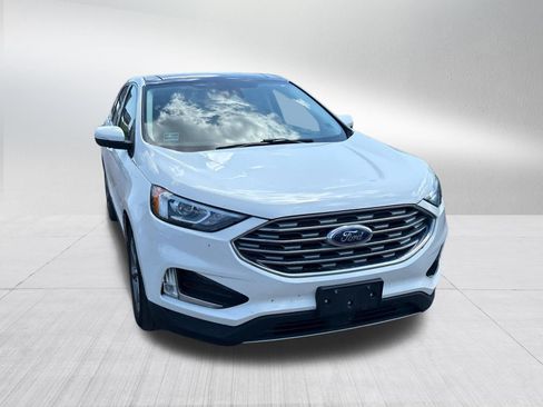 Used 2020 Ford Edge SEL w/ Convenience Package AWD/4WD image 4