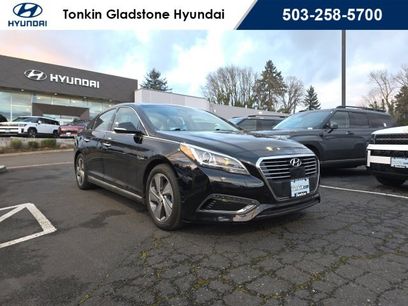 Used 2017 Hyundai Sonata Limited w/ Ultimate Package 02