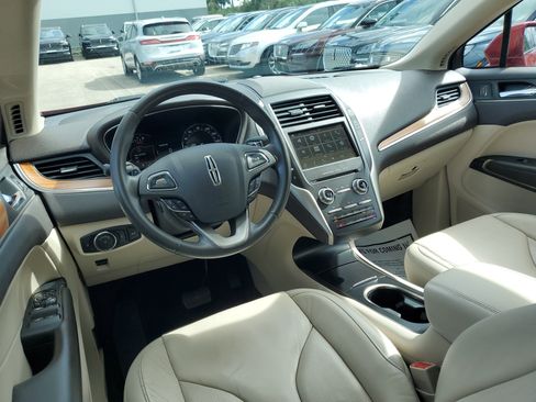 Used 2018 Lincoln MKC Select w/ Select Plus Package image 13