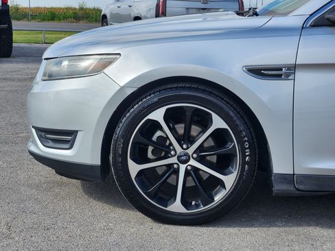 Used 2014 Ford Taurus SEL w/ Equipment Group 201A FWD image 9