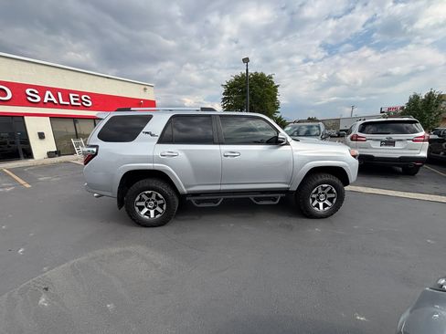 Used 2021 Toyota 4Runner TRD Off-Road Premium w/ Moonroof Package image 6