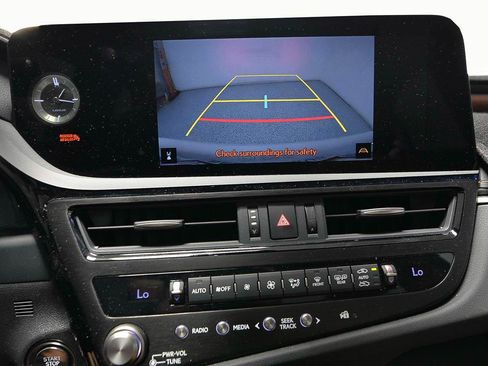 Used 2025 Lexus ES 350 w/ Premium Package FWD image 15