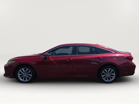 Used 2019 Toyota Avalon XLE FWD image 5