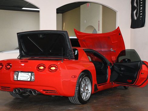Used 2003 Chevrolet Corvette Z06 w/ Memory Package, 3 Drivers RWD image 91