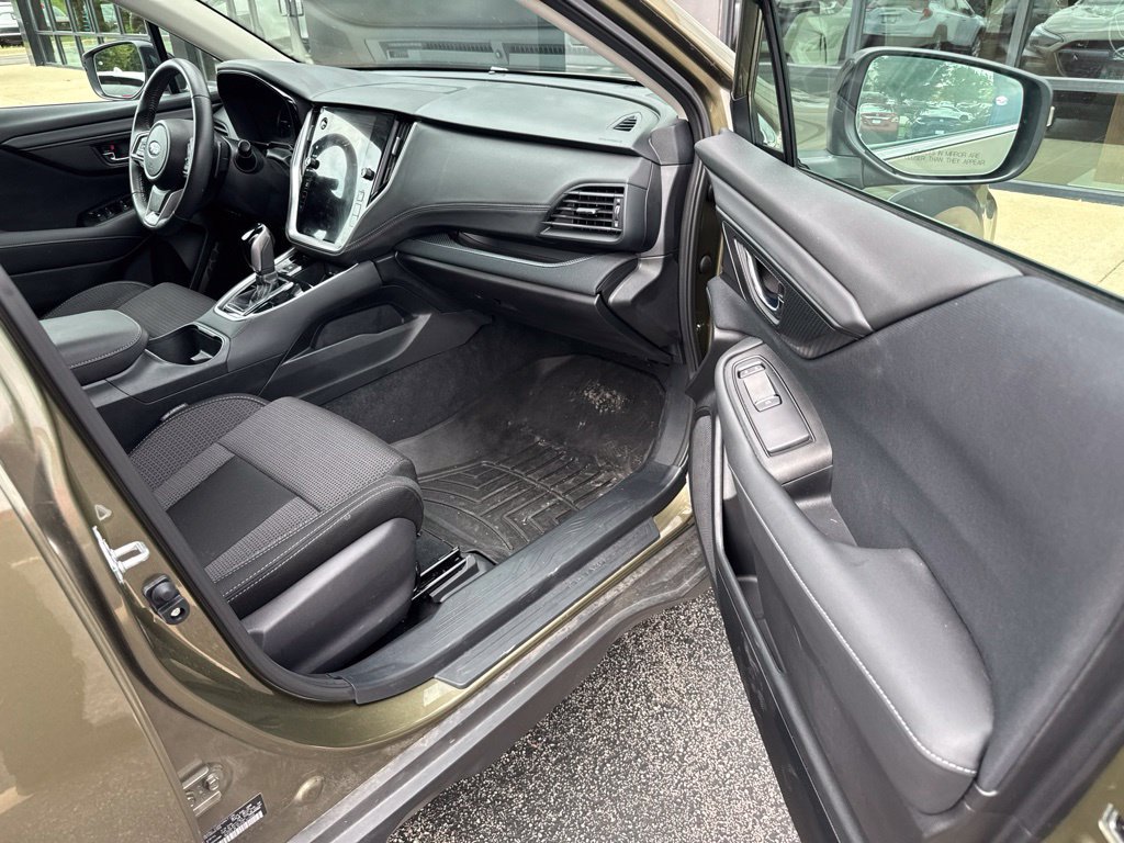 Used 2025 Subaru Outback Premium w/ Popular Package #1A AWD/4WD image 5
