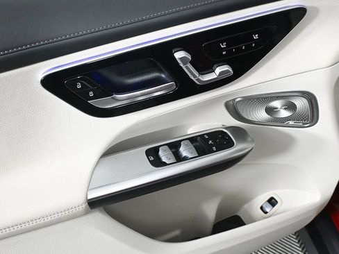 Certified 2024 Mercedes-Benz GLC 300 4MATIC image 8