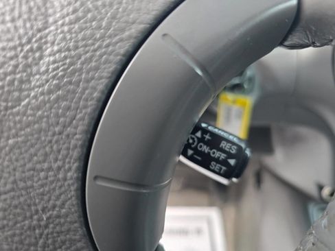 Used 2004 Toyota Sequoia Limited image 46