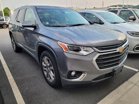 Used 2020 Chevrolet Traverse Premier AWD/4WD image 2