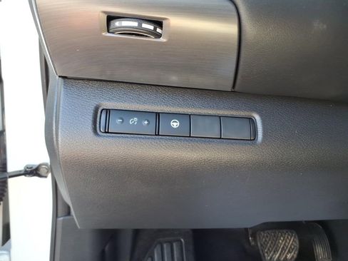 Used 2024 Nissan Pathfinder Rock Creek AWD/4WD image 17