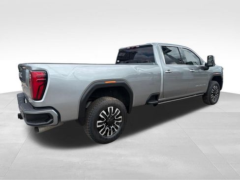 Used 2024 GMC Sierra 2500 Denali Ultimate AWD/4WD image 5