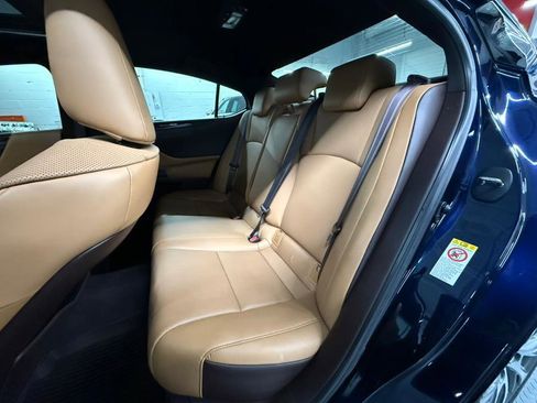 Used 2019 Lexus ES 350 w/ Premium Package image 35