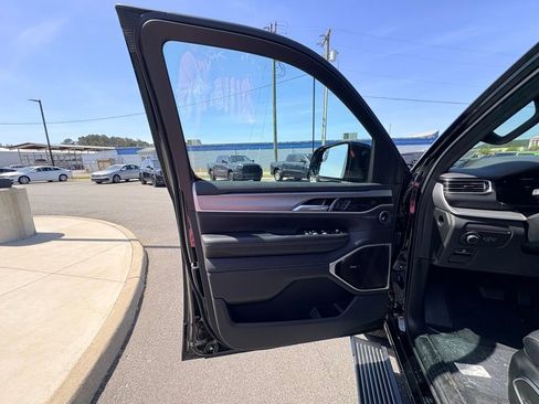 New 2026 Jeep Grand Wagoneer Limited AWD/4WD image 19