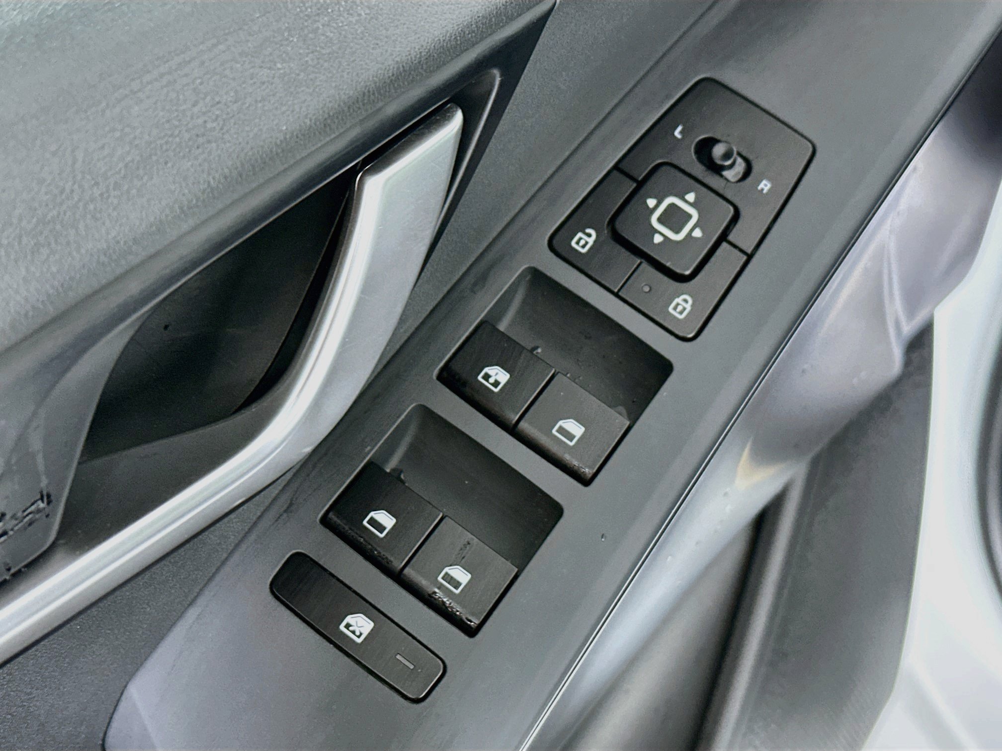 Certified 2026 Kia Niro LX FWD image 17