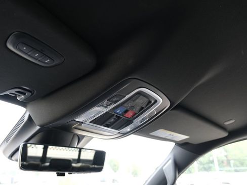 Used 2023 RAM 1500 Laramie AWD/4WD image 17