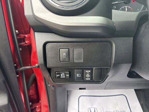 Used 2021 Toyota Tacoma TRD Sport image 13