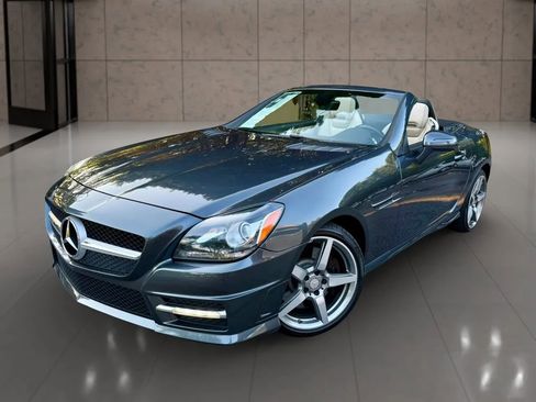 Used 2015 Mercedes-Benz SLK 250 image 18