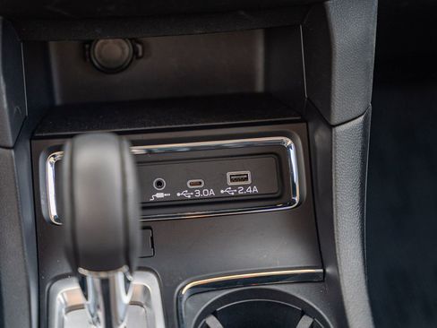 Used 2024 Subaru Ascent Premium w/ Convenience Package image 37