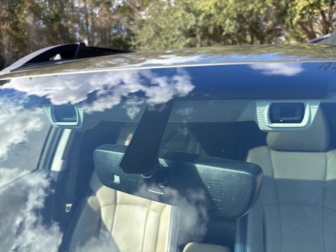 Used 2020 Subaru Outback Limited image 2