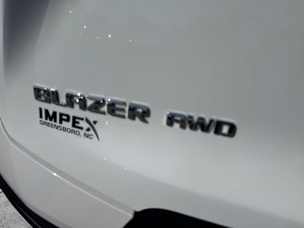 Used 2025 Chevrolet Blazer LT AWD/4WD image 24