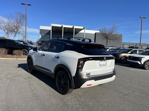 Certified 2025 Nissan Kicks SR w/ SR Premium Package image 7