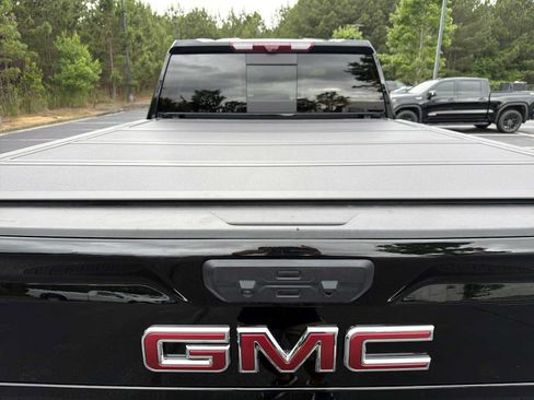 Used 2025 GMC Sierra 2500 AT4 w/ AT4 Premium Plus Package AWD/4WD image 32