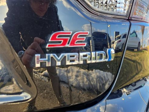 Used 2023 Toyota Corolla SE image 27